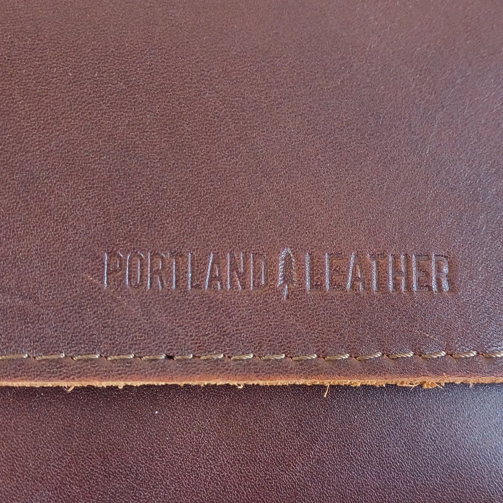 Portland Leather Goods Metro Crossbody - Picture 2 of 8